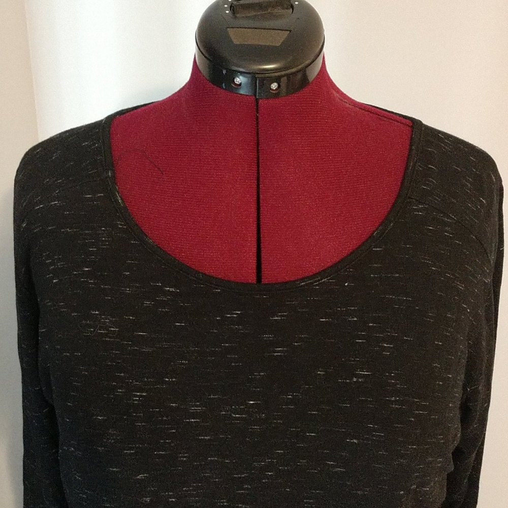 Top - Picture 2 of 9